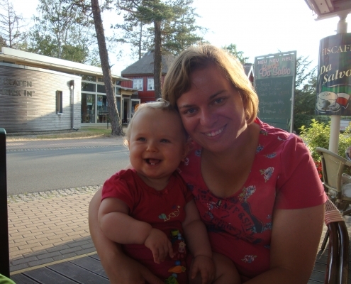 Milly mit Tante Ela an der Ostsee, August 2013